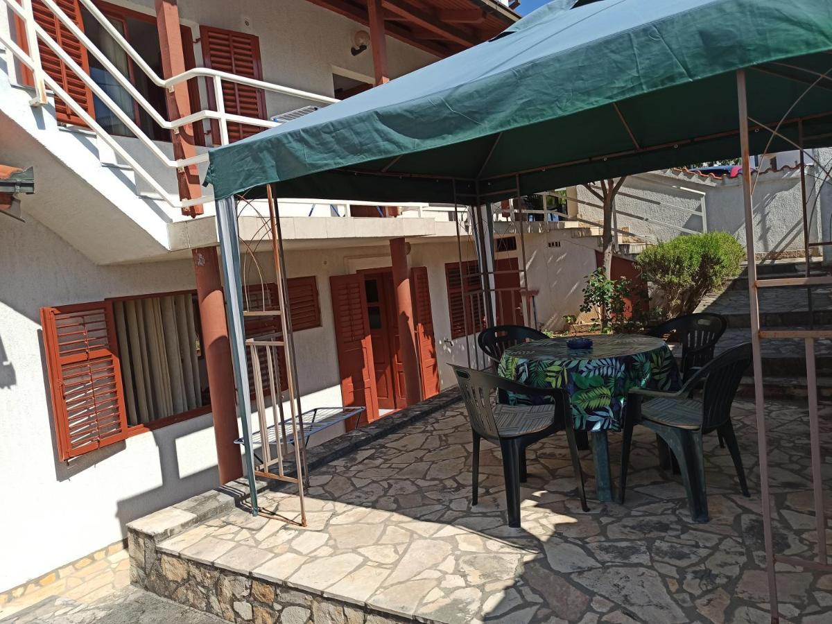 Apartments Kornati Ždrelac 外观 照片
